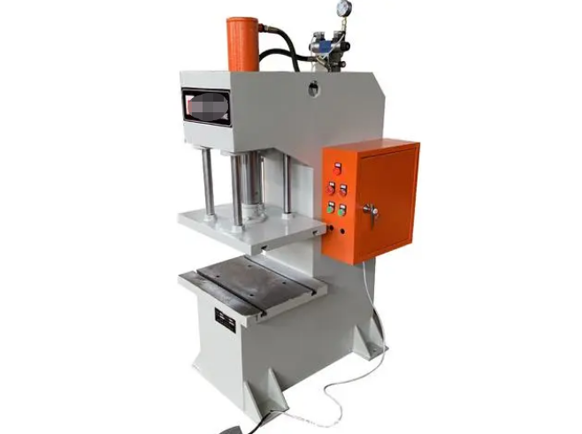 沖壓機應(yīng)用步進電機和驅(qū)動器實現(xiàn)控制